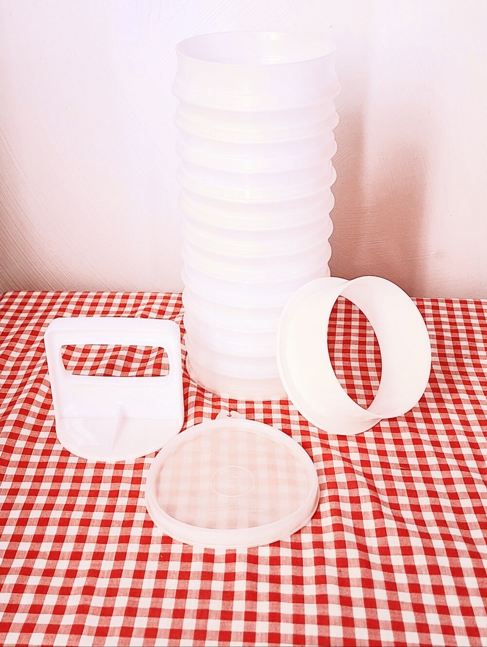 Tupperware Hamburger Patty Press & Keeper Set of 12 & 2 Set Press, #215-17